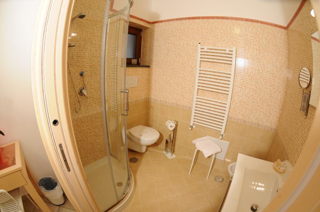 A 2 Passi Dagli Dei Bed & Breakfast Agerola Bilik gambar